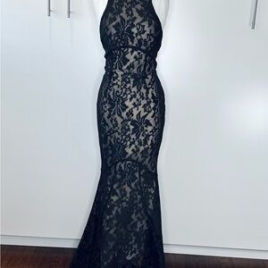 Elegant Black Lace Halter Mermaid Dress 10 Tall